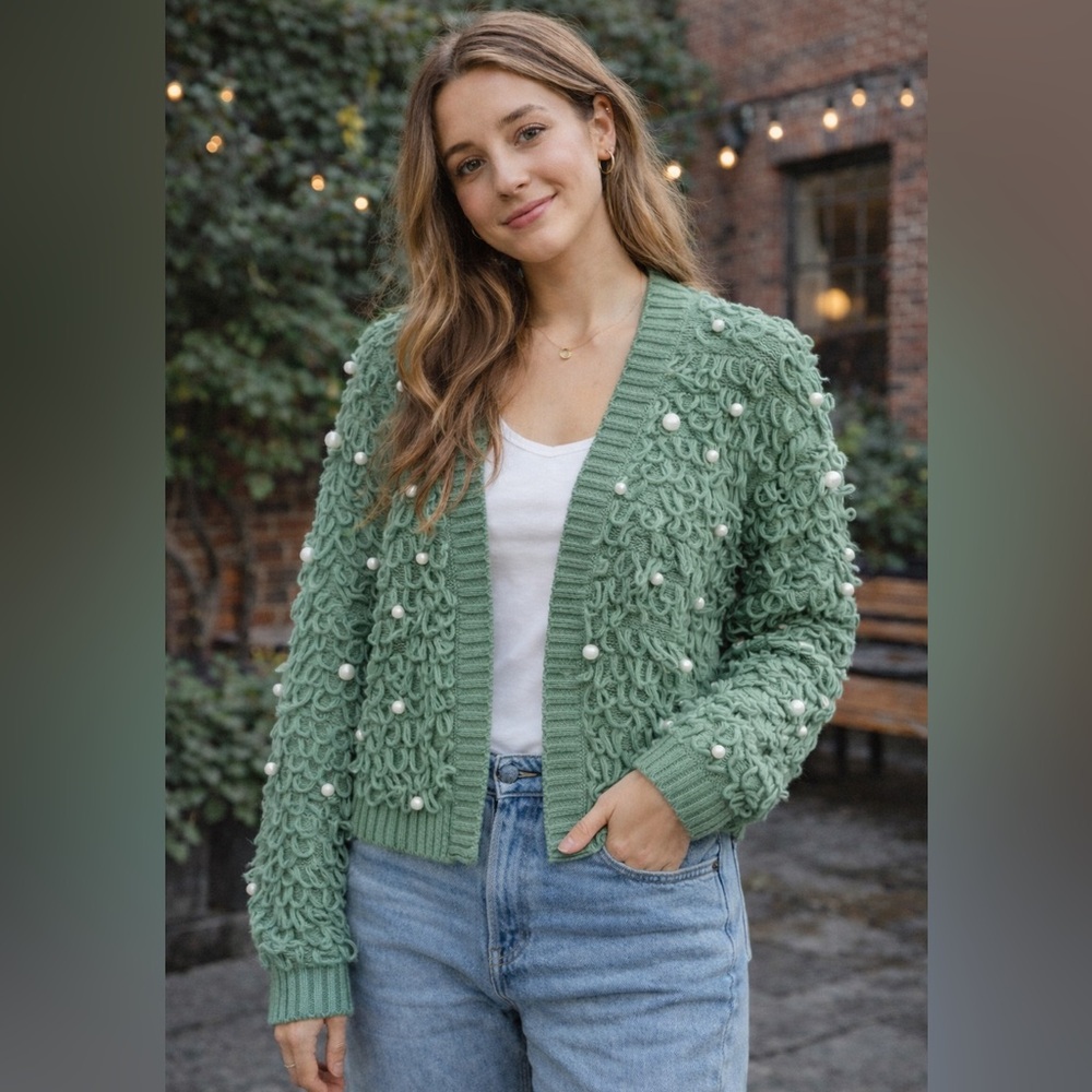 Fun Green Textured Christmas Women's Sweater NWOT